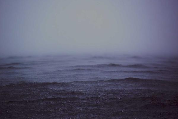 Серая гладь